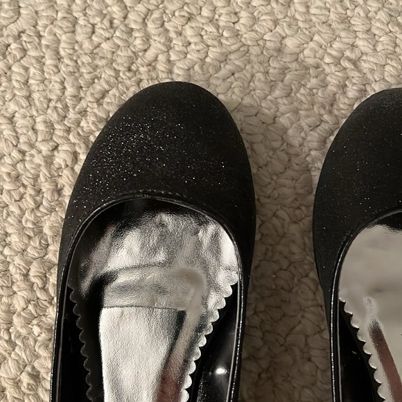NIB Black Gllitter Flats - Picture 2 of 3